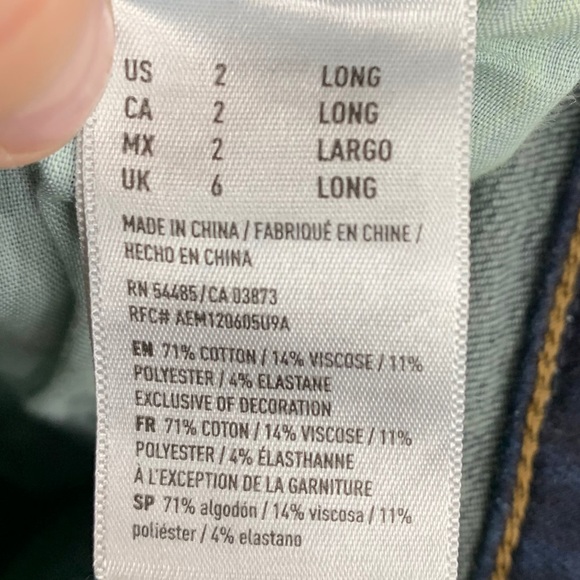 American Eagle Super Hi-Rise Jegging in Dark Wash - Picture 4 of 4